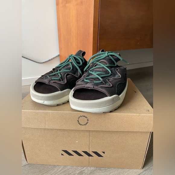 Nike Offline Slippers - Picture 1 of 2